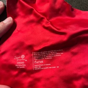 Secret Treasures red bra size 38DDD